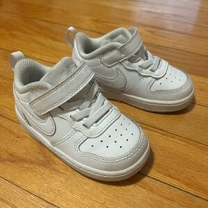 Toddler boy Nike Court Borough size 6 Sneakers